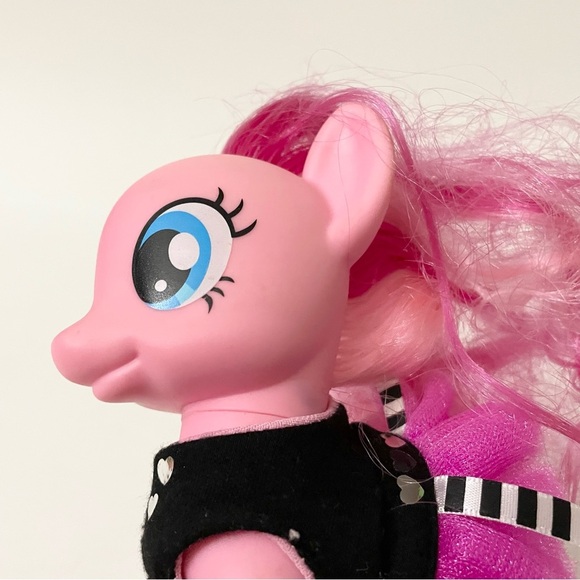 My Little Pony Pinkie Pie Boutique Pink and Fabulous 6” Tall - Picture 15 of 16
